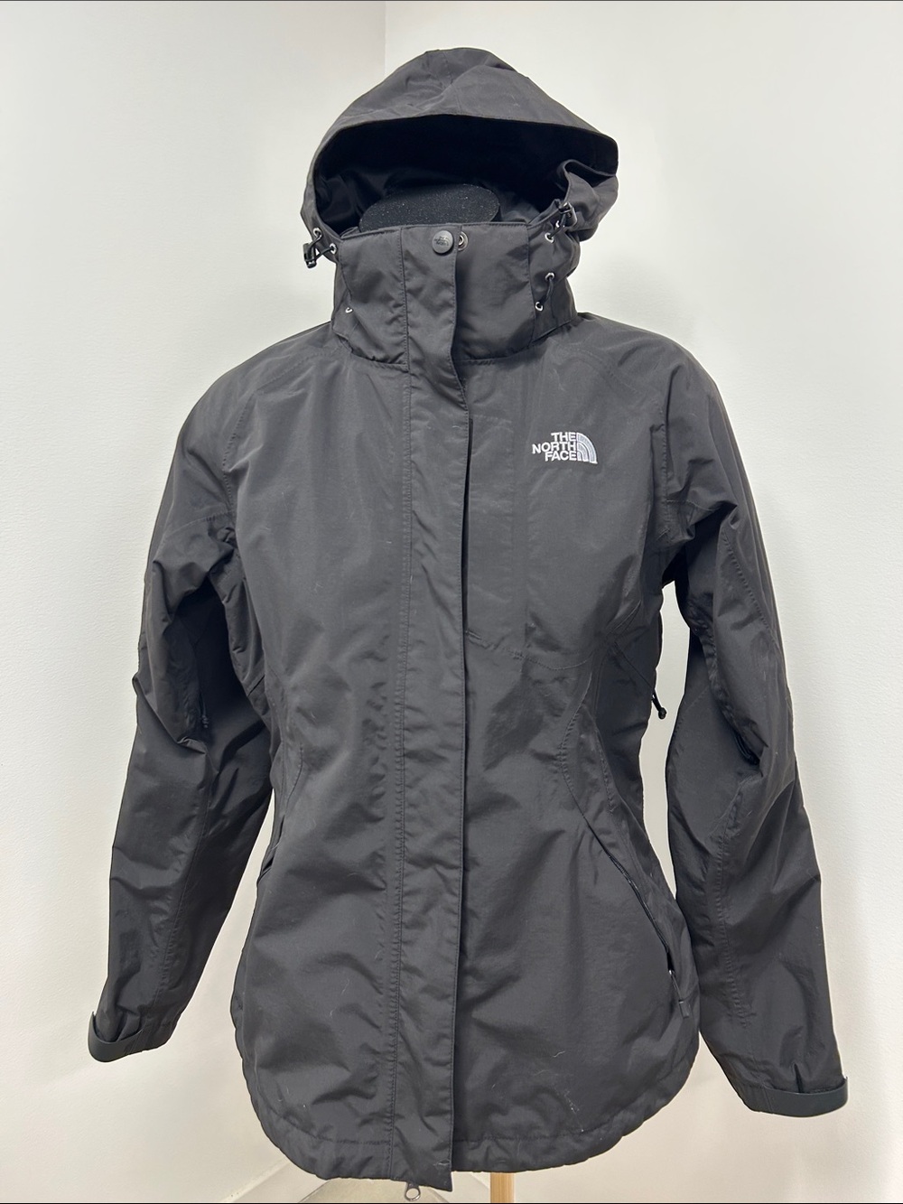 The North Face Black Hooded Waterproof Rain Ski Shell Jacket Womens Medium F11